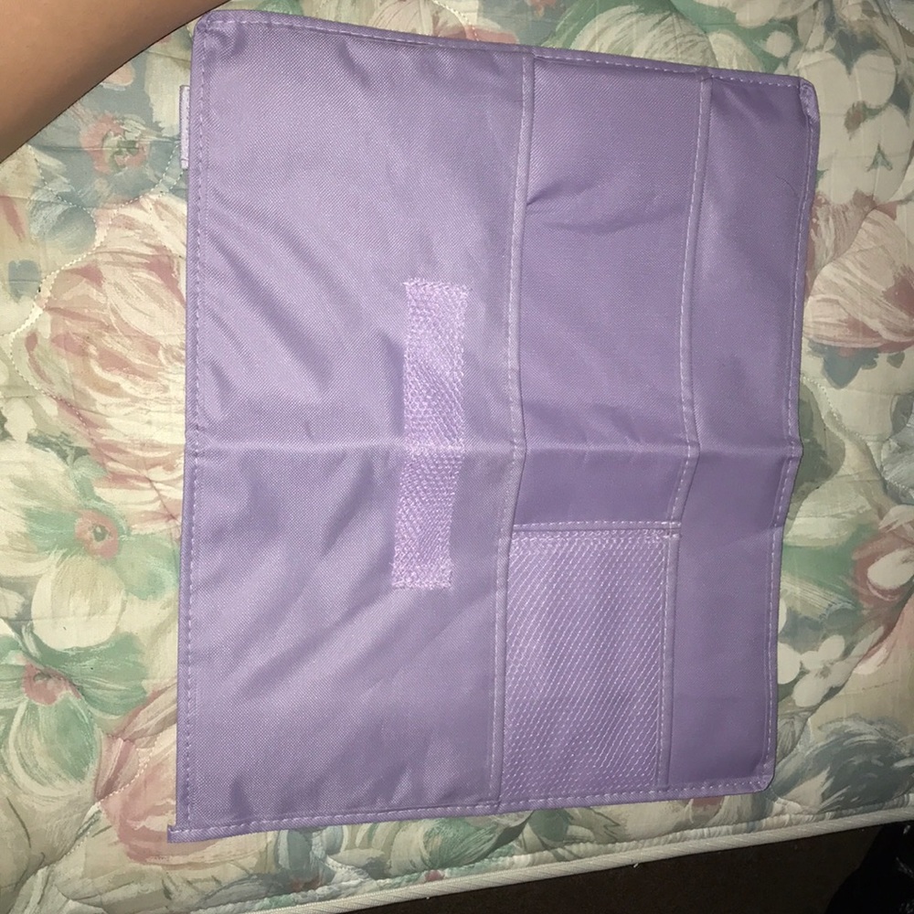Bed organizer